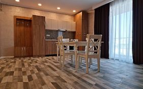 Tudor By Dedal